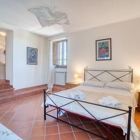 Girasole Ad Antico Casale '700 Villa Умбертиде Екстериор снимка